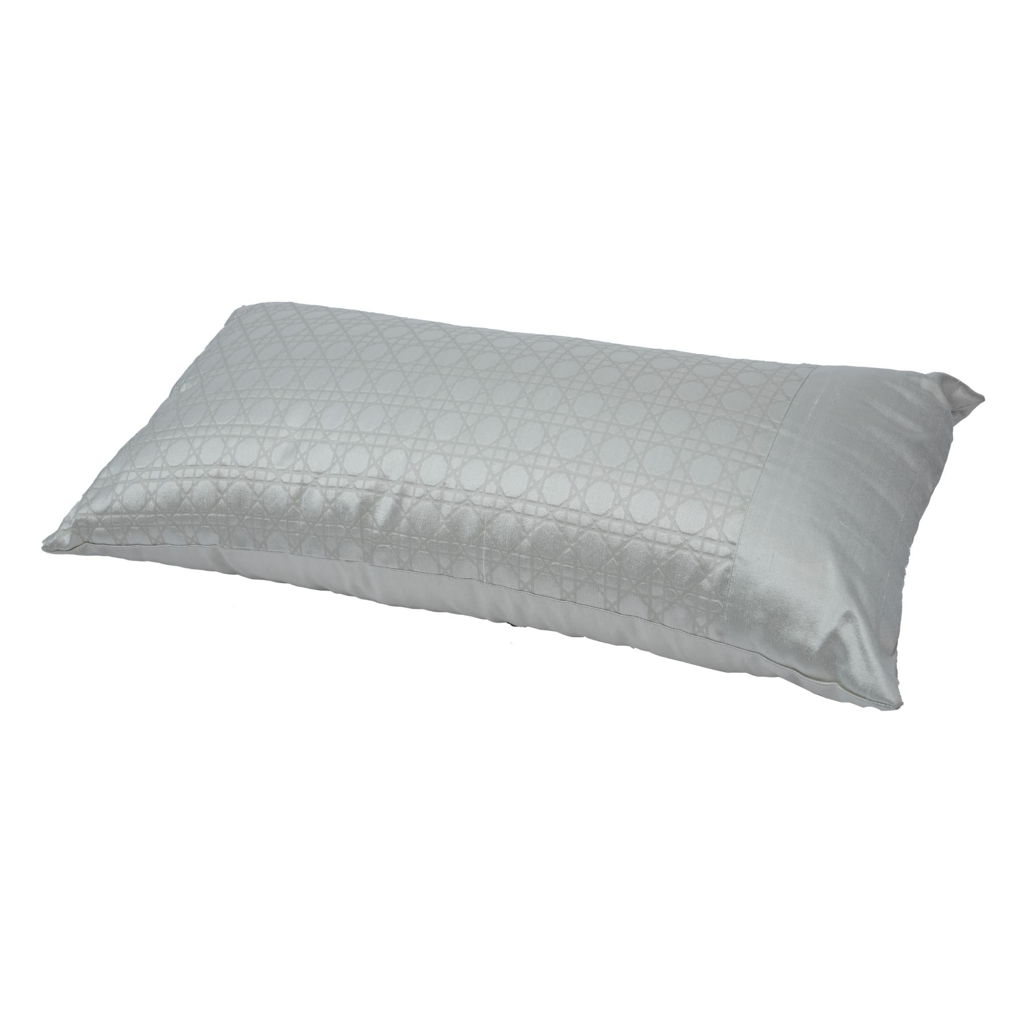 CUSHION LINZ RECT LIGHT BLUE