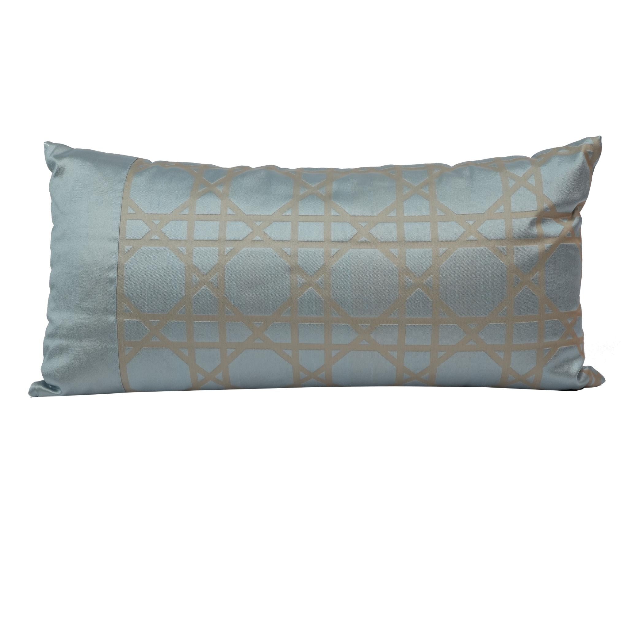 CUSHION RECT VIENNA LIGHT BLUE