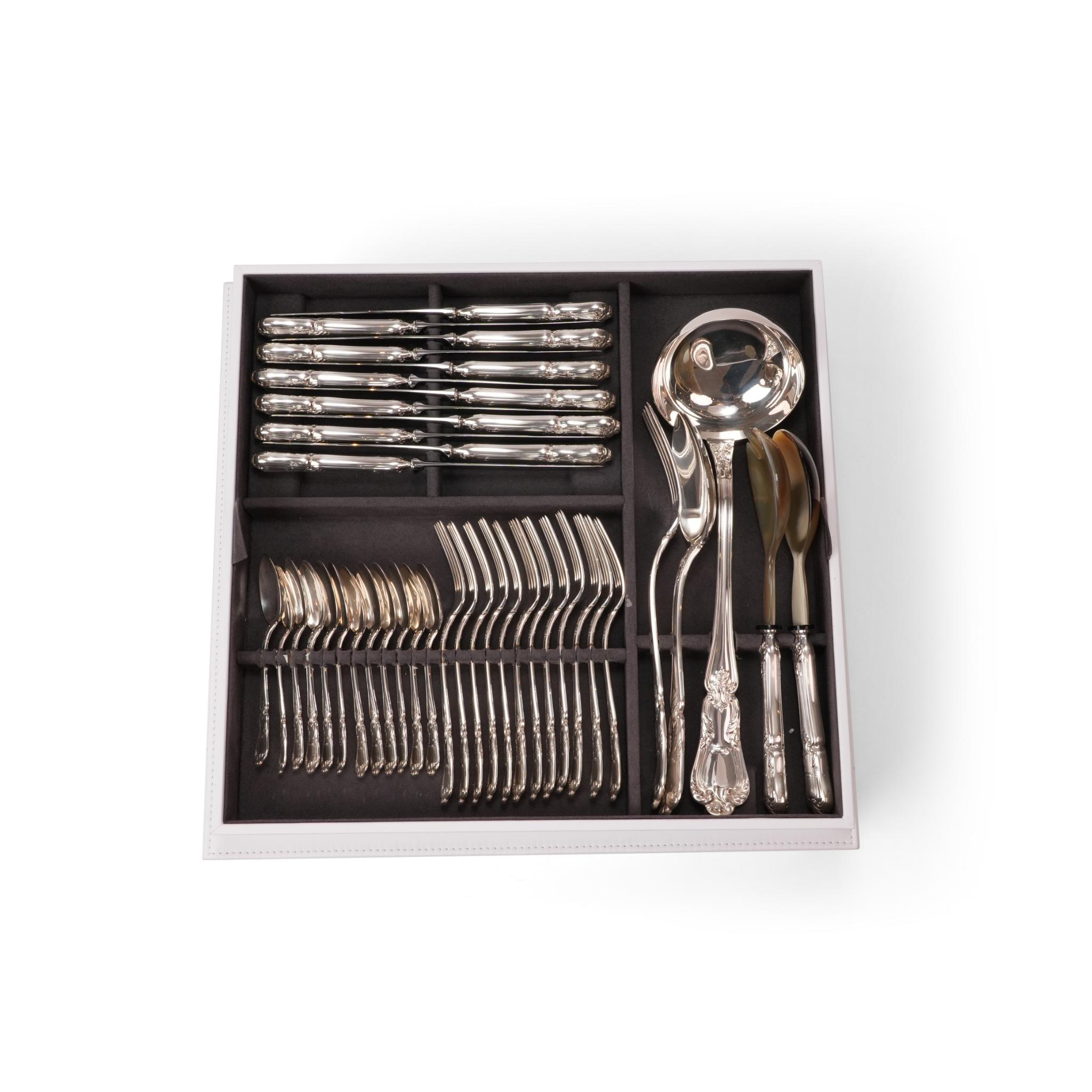 BAROCCO  LEATHER WOODEN BOX SILVER CUTTLERY SET  FOR  89 PIECES